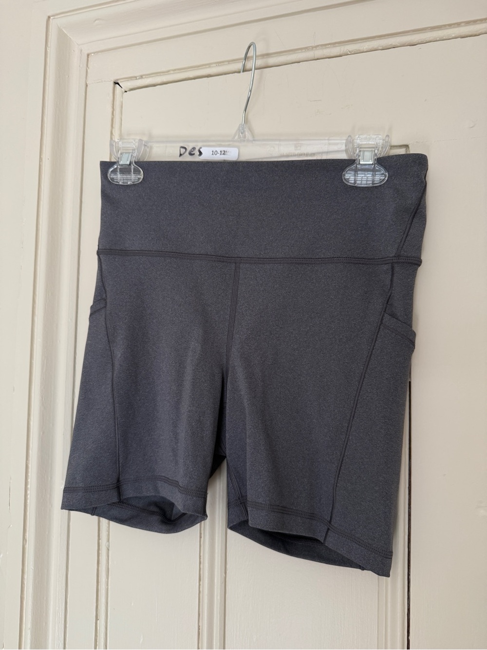 Athleta Women’s Interval High Rise Charcoal Workout Shorts. Sz Med.